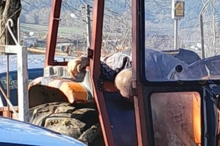 Bursa'da ecel trakt&ouml;r &uuml;zerinde yakaladı! Eski Muhtar kalp krizi sonucu hayatını kaybetti