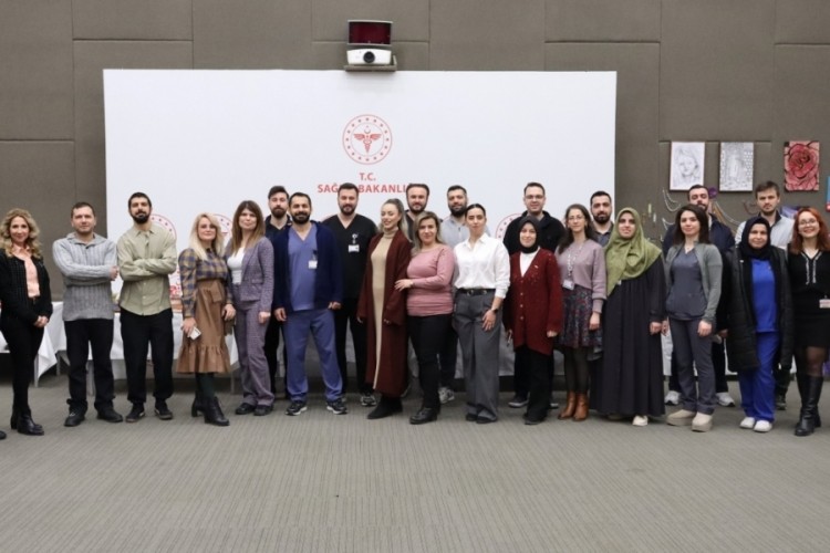 Bursa'da iyileştiren sanat eserleri sergilendi
