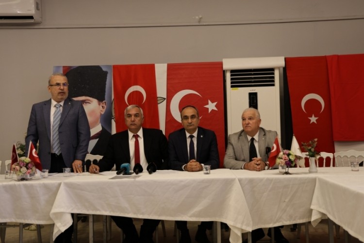 İYİ Parti'den 5 il&ccedil;e başkanı istifa etti