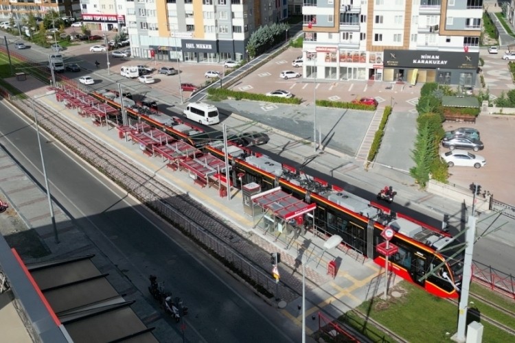 Taraftara b&uuml;y&uuml;k jest: 90 saat &uuml;cretsiz ulaşım!