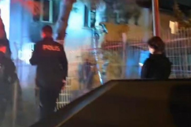 Bursa'da yangın paniği! İ&ccedil;erde mahsur kaldı