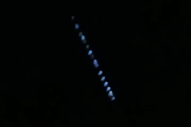 Starlink uydu zinciri semalarda g&ouml;r&uuml;ld&uuml;!