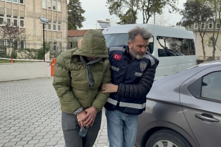 Polis zehir tacirine ge&ccedil;it vermedi!