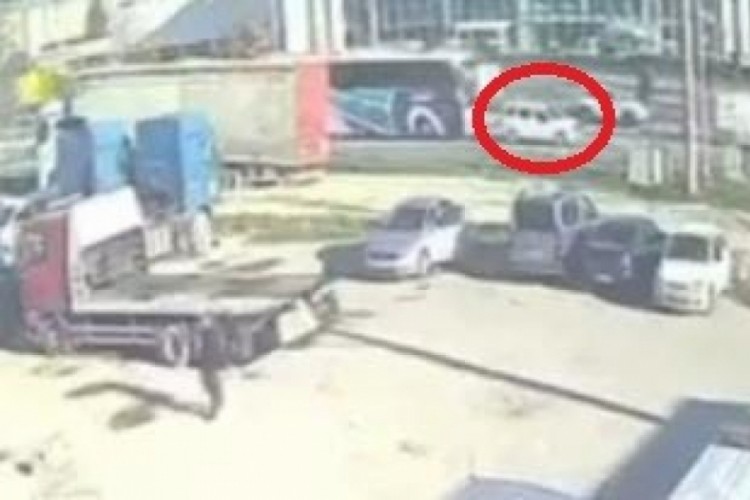 Bursa'da y&uuml;rekler ağza geldi! Metrelerce s&uuml;r&uuml;klendi