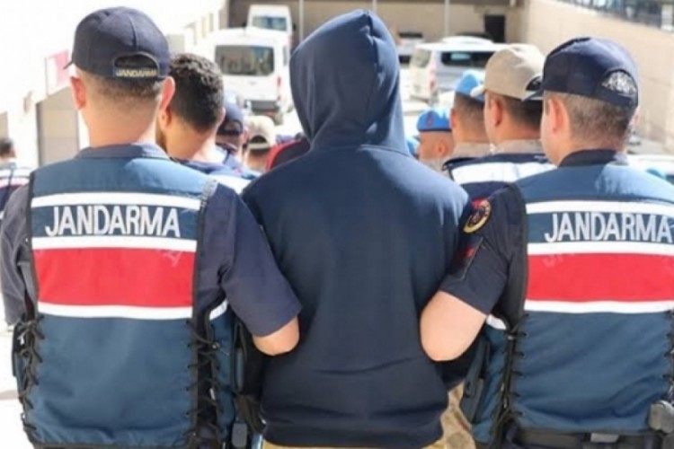 Jandarmadan uyuşturucu tacirlerine darbe!