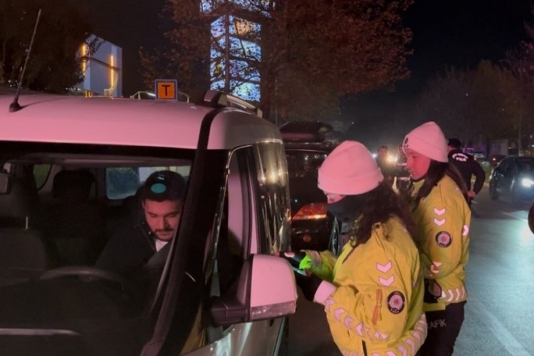 Bursa'da polis teyakkuzu: 3 ilçede suçlulara darbe