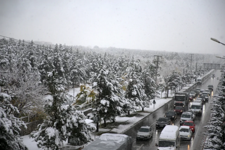 Meteoroloji illeri tek tek açıkladı! Kuvvetli kar yağışı geliyor: Her yer bembeyaz olacak 