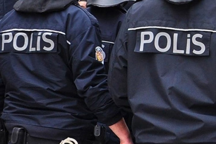 Polisin ş&uuml;phesi h&uuml;k&uuml;ml&uuml;y&uuml; ele verdi