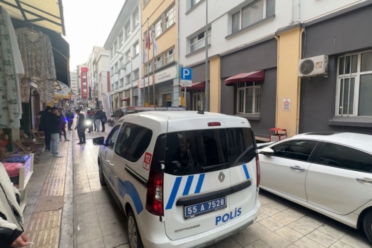 Gen&ccedil;ler arasında kavga: 1 yaralı