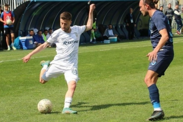 Silahlı kavgaya karışmıştı! Gen&ccedil; futbolcu 3 g&uuml;nl&uuml;k yaşam m&uuml;cadelesini kaybetti