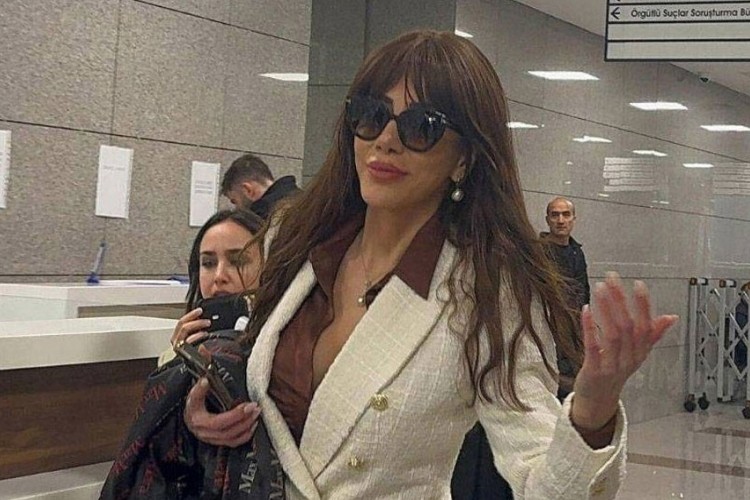 Tutuklu spiker Ela R&uuml;meysa Cebeci yeniden adliyede