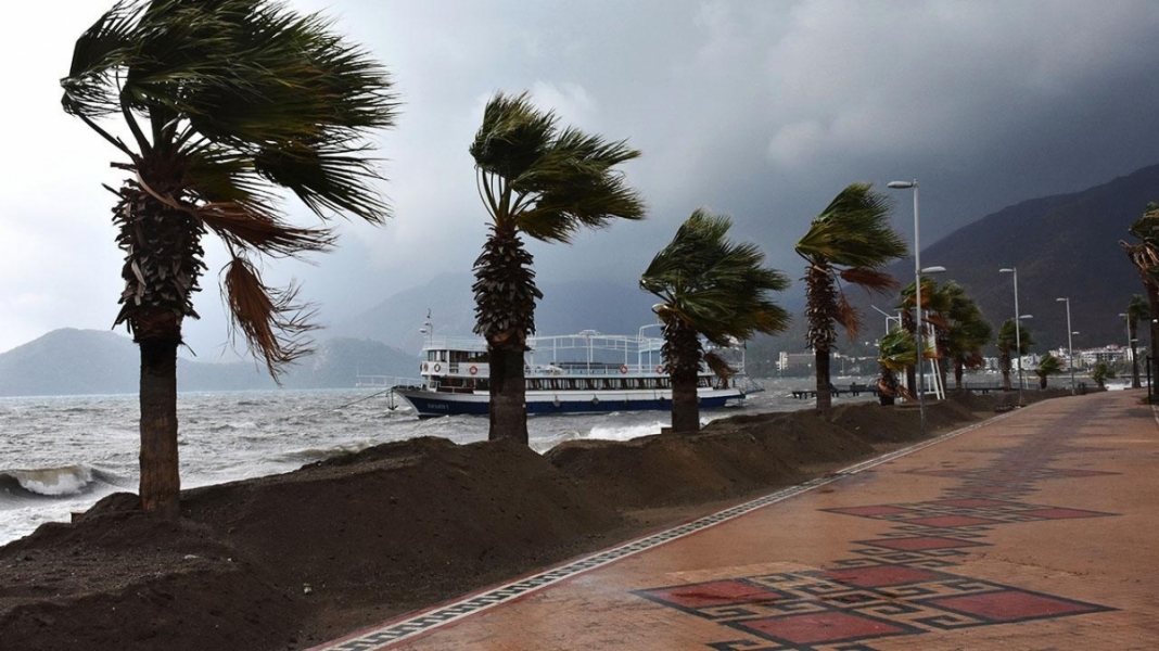 Meteoroloji'den Akdeniz i&ccedil;in fırtına uyarısı