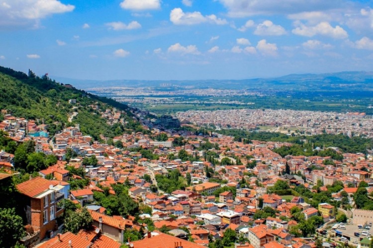 Osmangazi'nin kalbi değer kaybediyor: Merkez caddeler i&ccedil;in acil d&ouml;n&uuml;ş&uuml;m gerek!