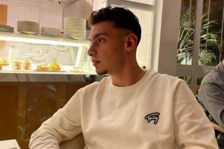 Gen&ccedil; motosiklet s&uuml;r&uuml;c&uuml;s&uuml; kazada hayatını kaybetti