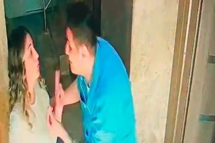 Hemşire eşini satırla &ouml;ld&uuml;ren kocaya ağırlaştırılmış m&uuml;ebbet