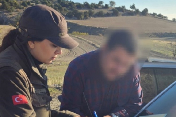 Kastamonu'da dron ile tespit edilen 4 ka&ccedil;ak avcıya cezai işlem