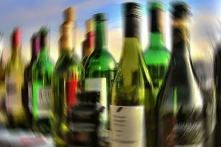 Yılbaşına sayılı g&uuml;nler kala sahte i&ccedil;ki alarmı: 6 kişi g&ouml;zaltında