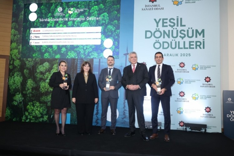 Bursa'da atığı fırsata &ccedil;evirdiler, yeşil d&ouml;n&uuml;ş&uuml;m &ouml;d&uuml;l&uuml;n&uuml; aldılar