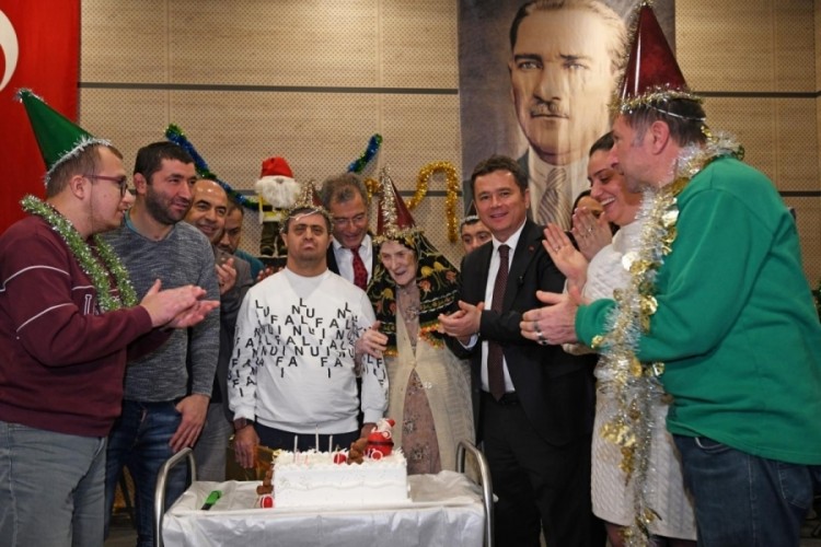 OBAM'da umut ve neşe dolu yılbaşı buluşması