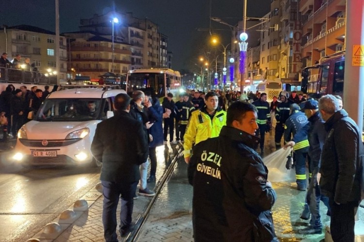 Tramvayın altında kalan yaşlı kadın 2 g&uuml;nl&uuml;k yaşam m&uuml;cadelesini kaybetti