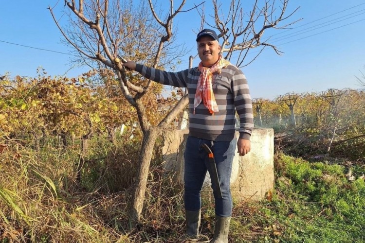 &Ccedil;ift&ccedil;inin mesaisi kışın da s&uuml;r&uuml;yor