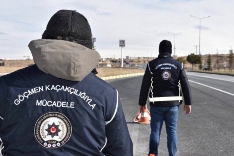 G&ouml;&ccedil;men ka&ccedil;ak&ccedil;ılığı organizat&ouml;rlerine b&uuml;y&uuml;k darbe: &Ccedil;ok sayıda kişi yakalandı