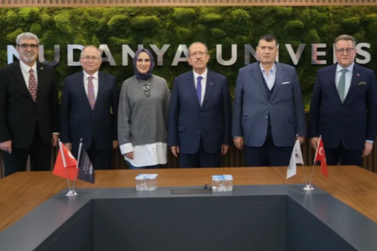 Dr. &Ouml;zkul Mudanya &Uuml;niversitesi'nde girişimcilik ve liderliği anlattı