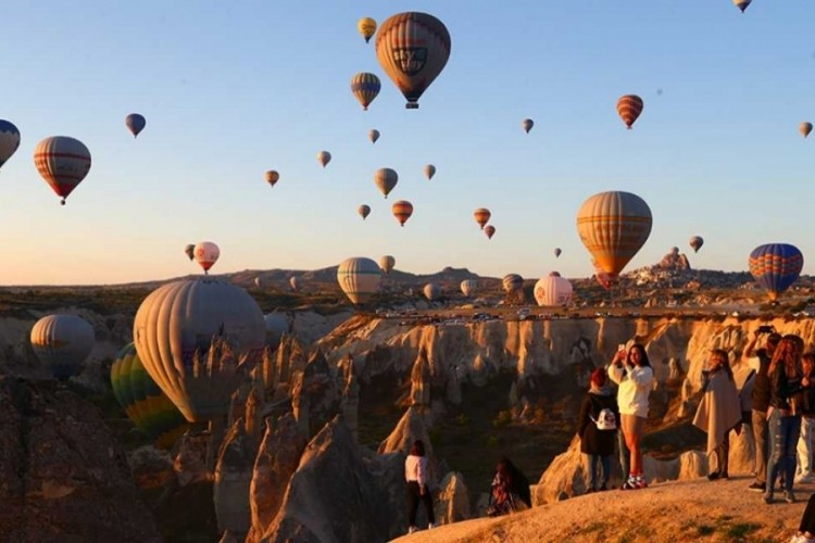Kapadokya'da balon turları yapılamıyor: Yine iptal edildi