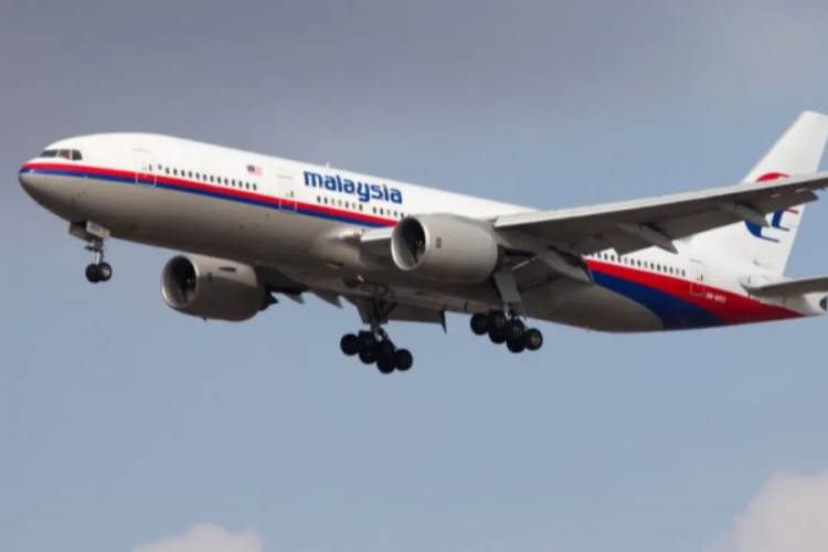 Malezya'da 239 yolcusuyla kayıplara karışan MH370 u&ccedil;ağı yeniden aranacak