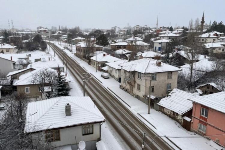 &Ccedil;ankırı'da 6 il&ccedil;ede eğitime kar engeli
