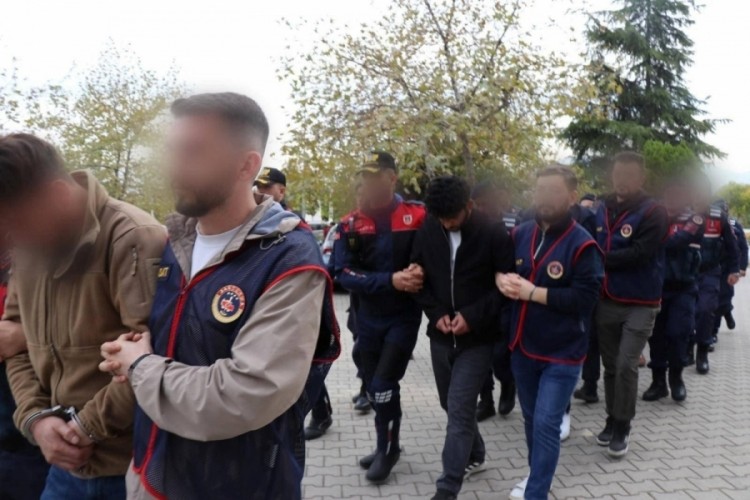 Fabrikalara dadanan su&ccedil; &ouml;rg&uuml;t&uuml; kasaları spiral makinesiyle patlattı