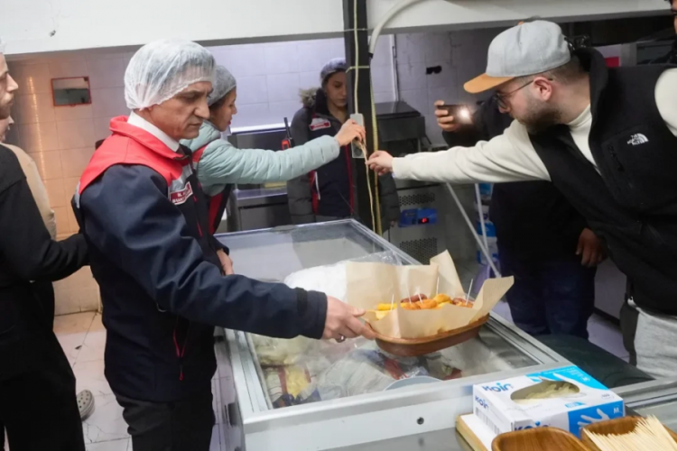 Yeni yıla saatler kala denetimler yoğunlaştı: 9 bin işletmeye ceza