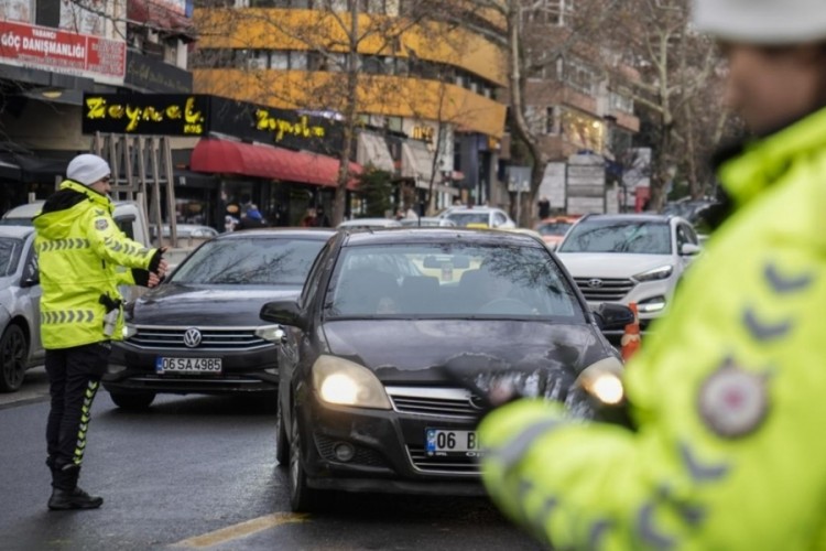 EGM, yılbaşı tedbirleri kapsamında 163 bin personeliyle sahada olacak