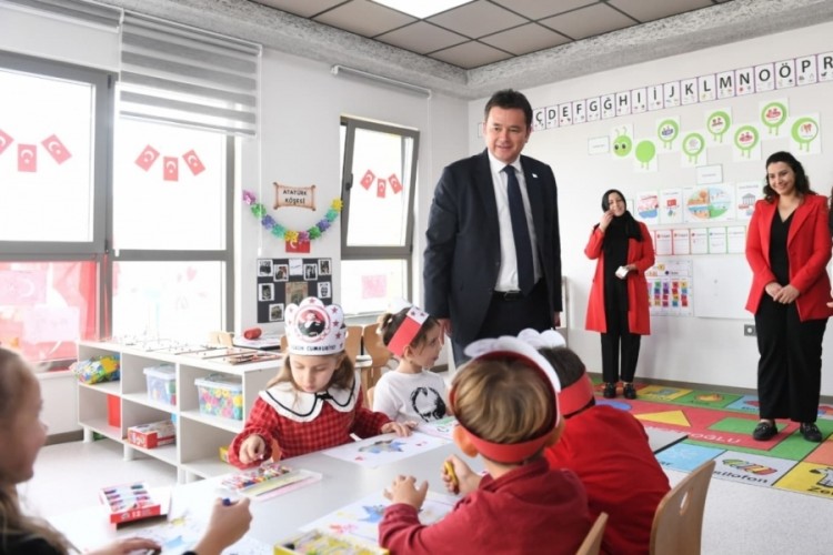 Bursa Osmangazi'de bir yıllık hizmet ve değer yolculuğu
