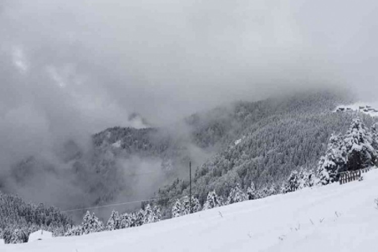 Meteoroloji'den &uuml;&ccedil; b&ouml;lge i&ccedil;in &ccedil;ığ uyarısı!