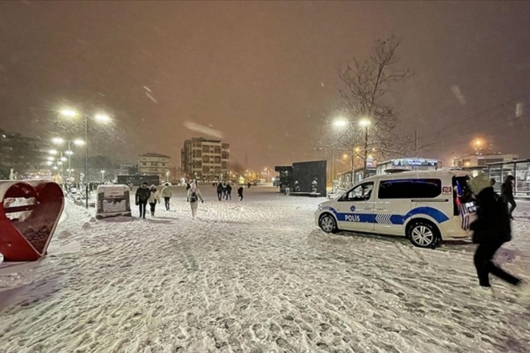 İzmit'te taşımalı eğitime 1 g&uuml;n ara verildi