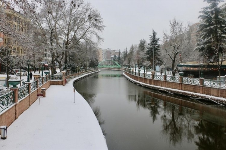 Eskişehir'in 5 il&ccedil;esinde taşımalı eğitime 1 g&uuml;n ara verildi