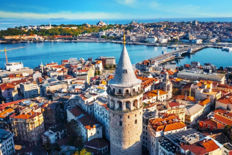 M&uuml;zeler rekor kırdı! 2025'te 33 milyonu aşkın ziyaret&ccedil;i