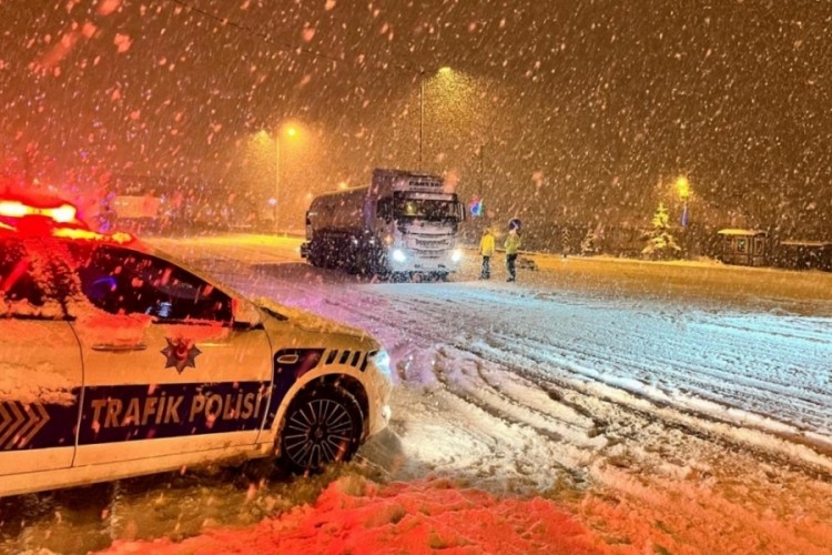 Bolu kent merkezinde metrekareye 84,4 milimetre kar yağdı