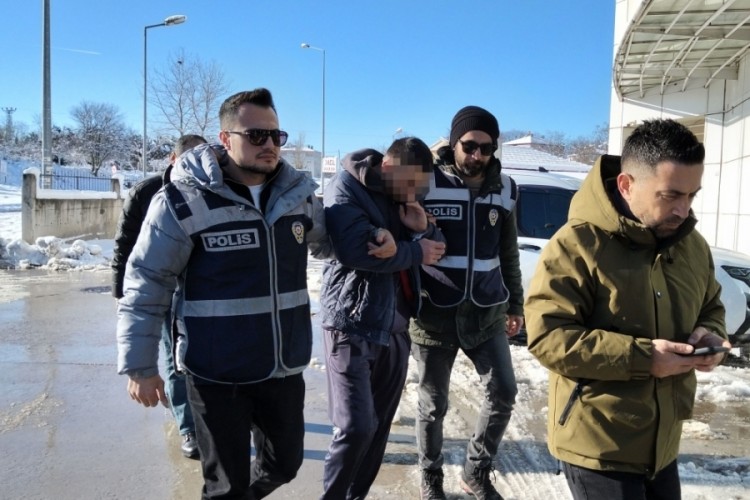 Hırsızlık su&ccedil;undan aranan şahıs yakalandı