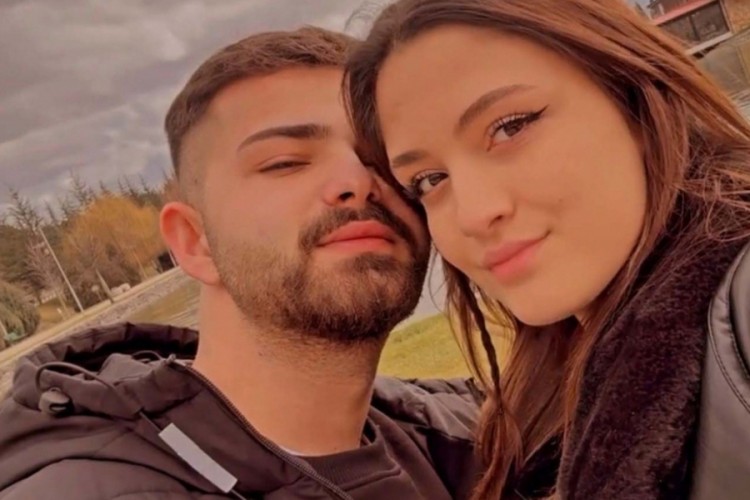 Buzlanma nedeniyle takla atan otomobilde can verdi, eşi ağır yaralı