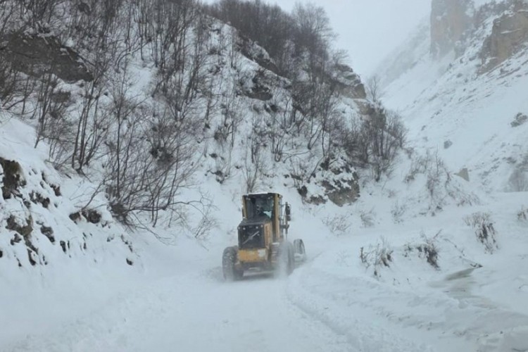 AFAD 28 il i&ccedil;in uyardı! O noktalarda durmayın...