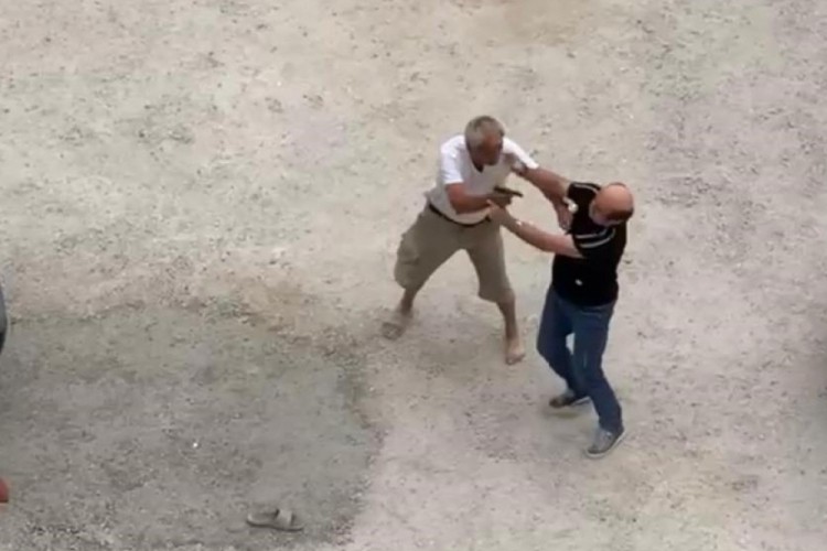 Aftan yararlanarak cezaevinden &ccedil;ıkan otopark&ccedil;ı dehşet sa&ccedil;tı!