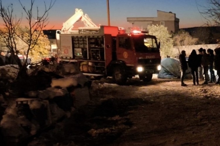 5 &ccedil;ocuk babasının acı sonu! Yem karma makinesine d&uuml;şt&uuml;...