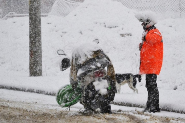 Samsun'da motosiklet ve kuryelerin trafiğe &ccedil;ıkışı kısıtlandı