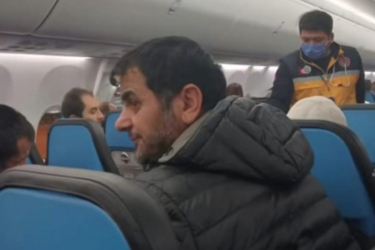 Bursa u&ccedil;ağında panik dolu anlar! Yolcular fenalık ge&ccedil;irdi...