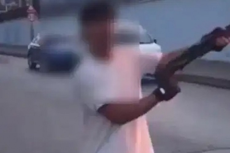 Seyir halindeki kamyona pompalı t&uuml;fekle saldırı!