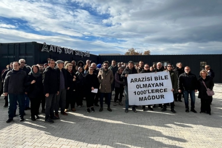 Bursa'da inşaat devinin altında kalan hayaller! "Ortada bina yok ama senet &ouml;d&uuml;yoruz"
