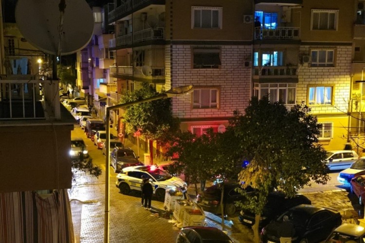 &Ccedil;ocuklara &ccedil;arpıp ka&ccedil;tı, plakasını &ccedil;&ouml;p poşetiyle gizledi