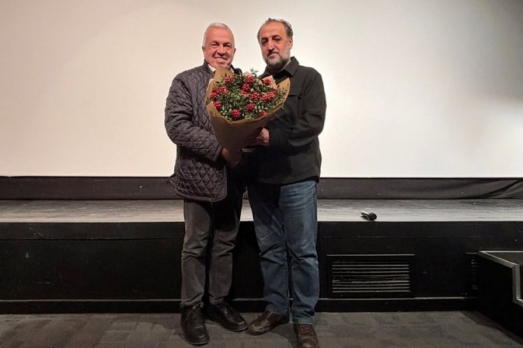 &Ouml;zcan Alper "Erken Kış" filmiyle Nil&uuml;ferlilerle buluştu